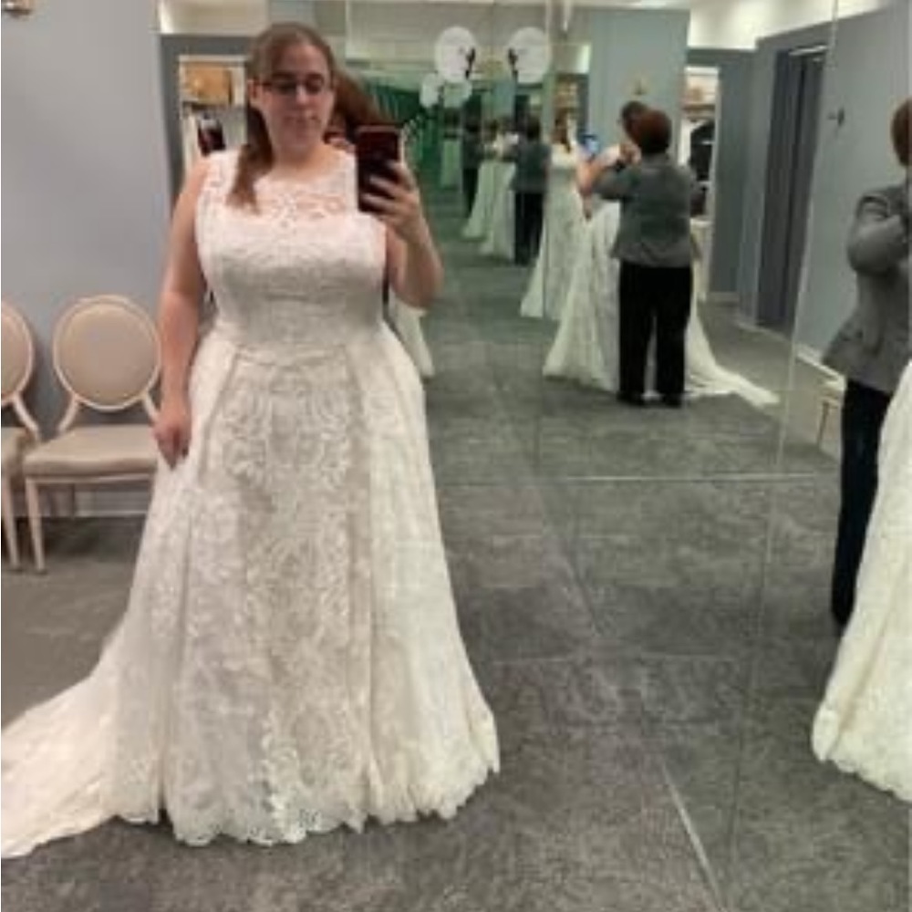 Wedding dress